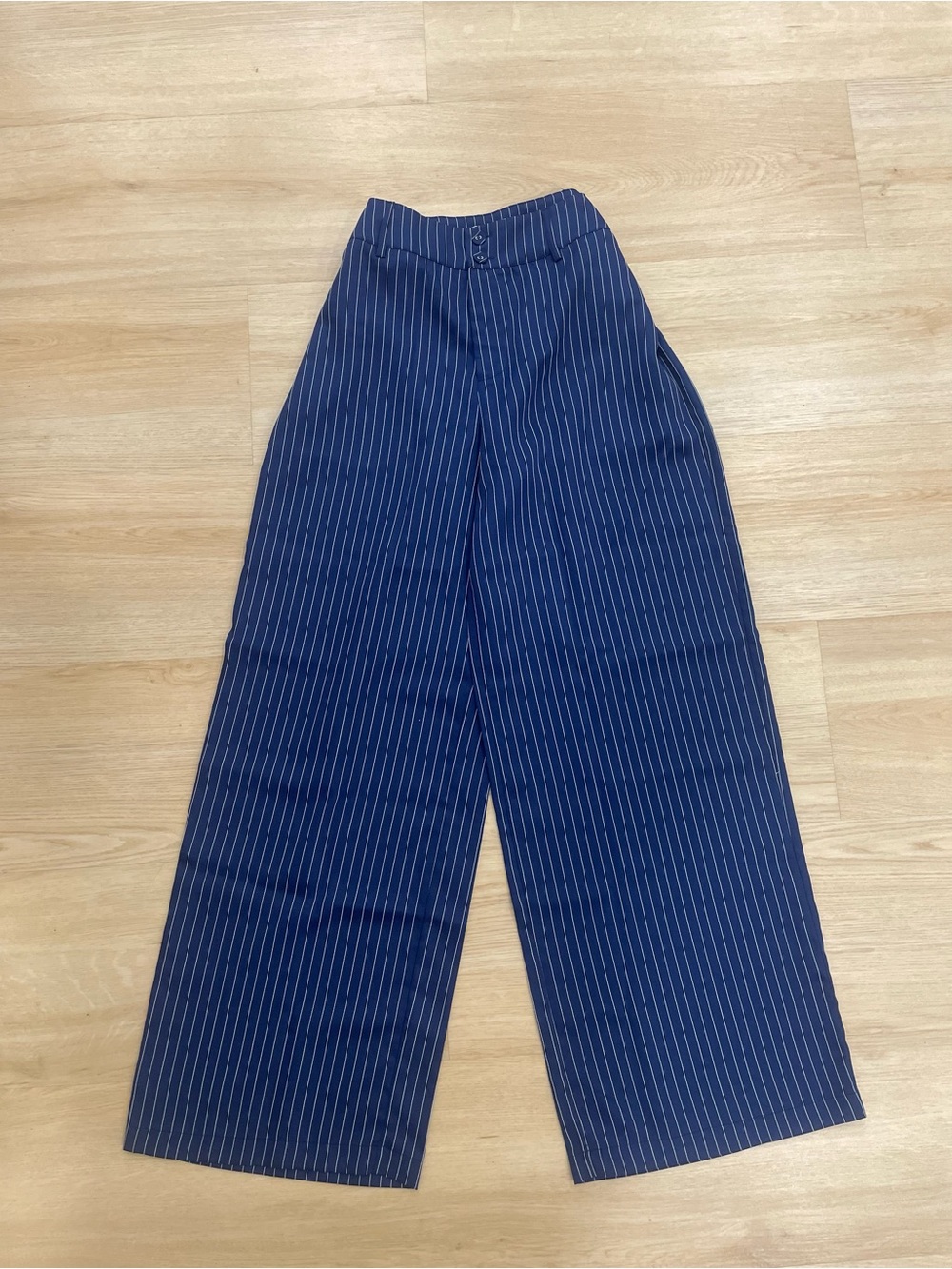 Princess Polly blue with white pinstripe wide leg pants Size 10